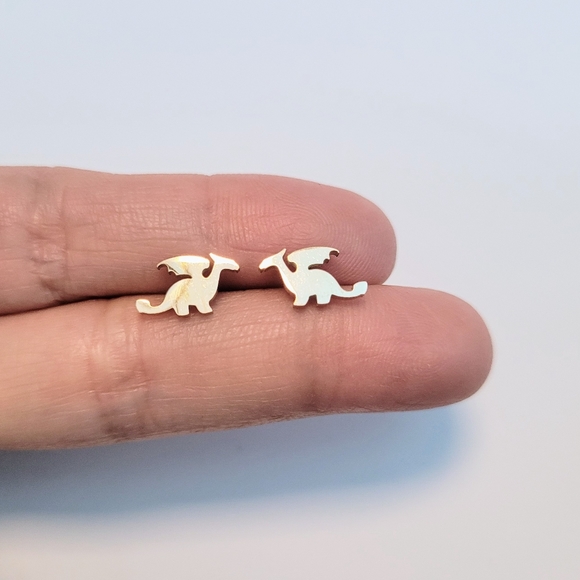 Set of cute Dragon shaped rose gold stainless steel earrings with push backings - Picture 2 of 3